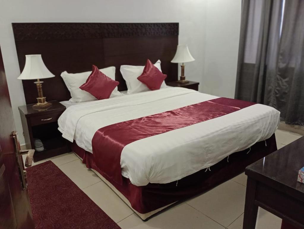 In Taibah Aparthotel Medina Luaran gambar